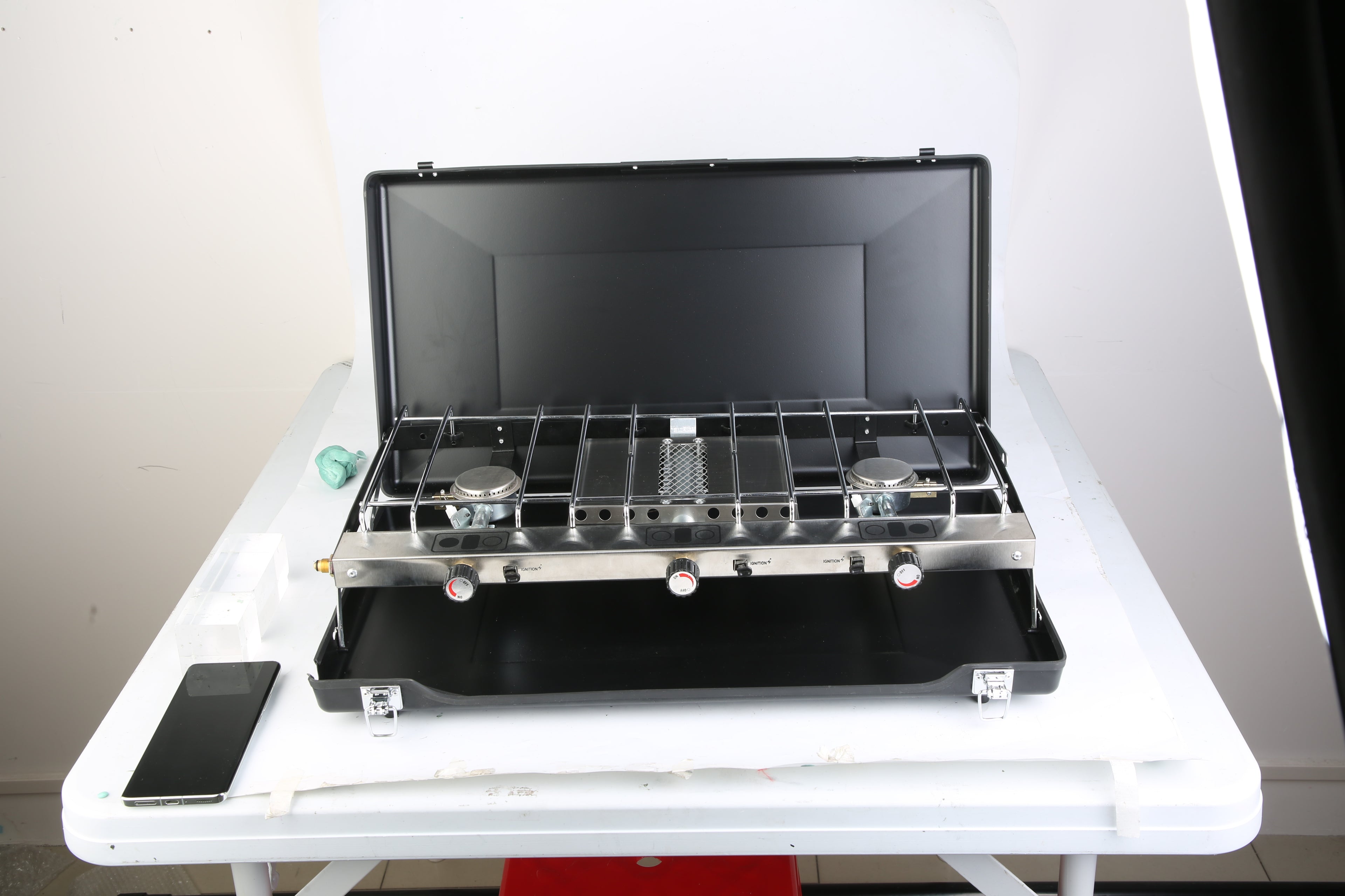 3 Burner Camping Stove 20000 BTU Portable Foldable Propane Stove With Toast Tray Windshield Portable Handle Outdoor Cooking Gas Stove For RV Camping BBQ Picnic