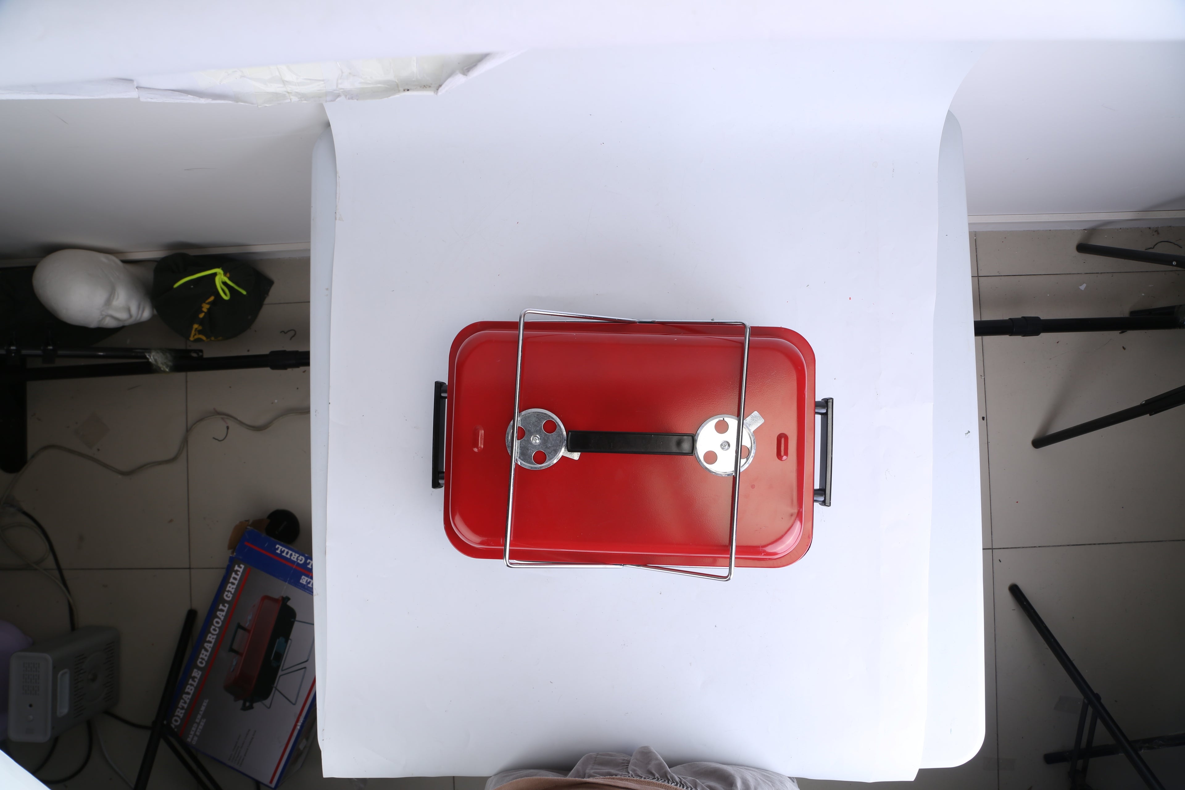 Portable Charcoal Grill Outdoor Tabletop Grill Small Barbecue Smoker Folding BBQ Grill With Lid For Camping Picnics Beach