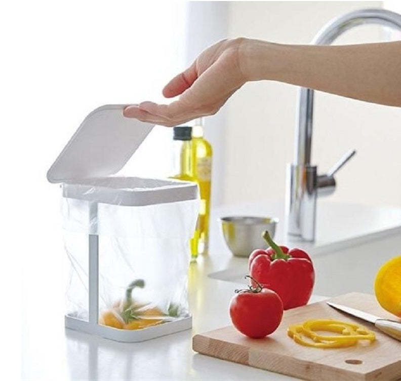 Desktop trash can flip trash can